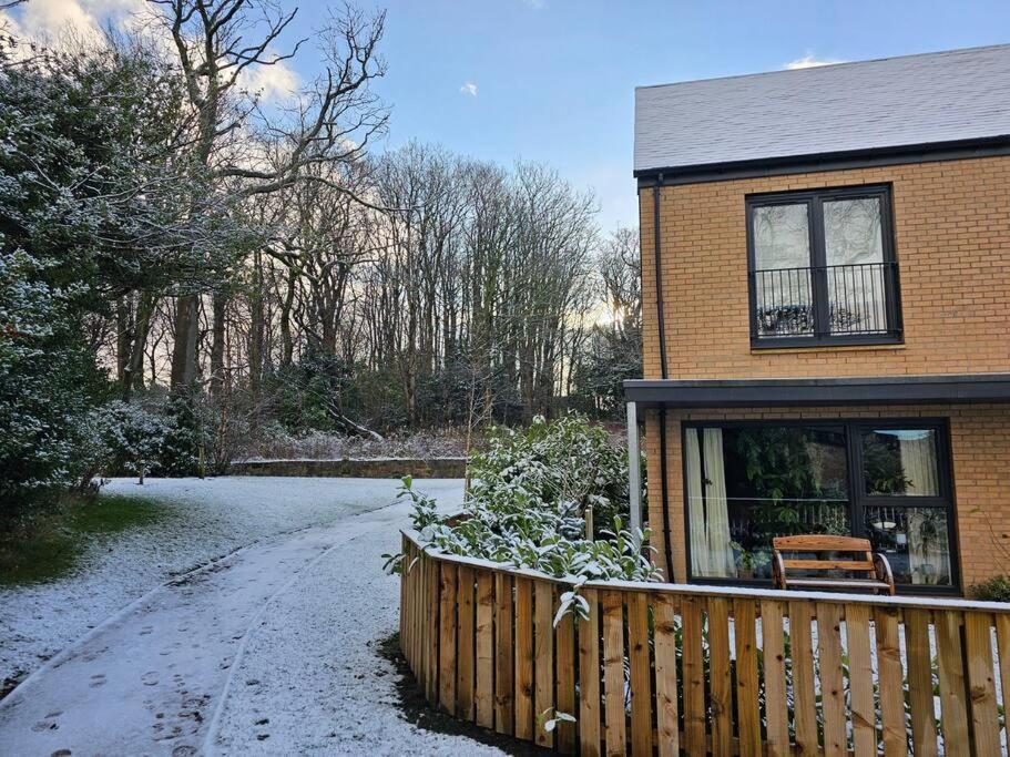 Our House @ Little France Vila Edimburgo Exterior foto