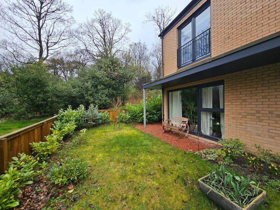 Our House @ Little France Vila Edimburgo Exterior foto
